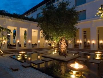 Luxury Digs With A Lovely Mission: Hotel de la Paix